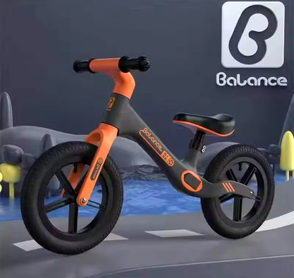 🚴‍♂️ Bicicleta de Equilibrio Premium sin Pedales – Aprendiendo a montar con confianza, estilo y diversión. 💎